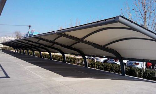 哈爾濱膜結(jié)構(gòu)車棚相較于傳統(tǒng)車棚的優(yōu)勢有哪些